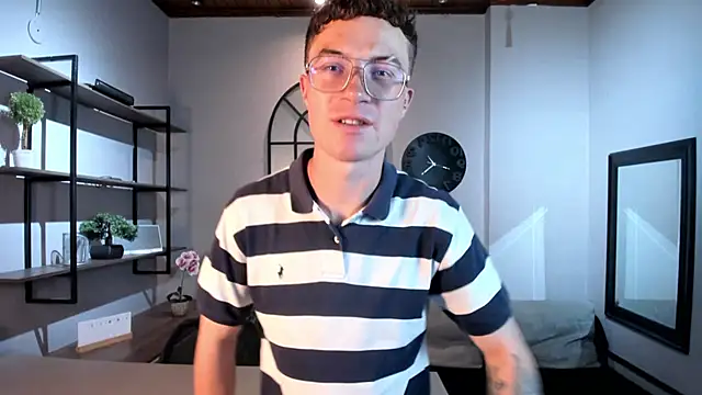 Lil James online show from April 2026 07:59:01 PM