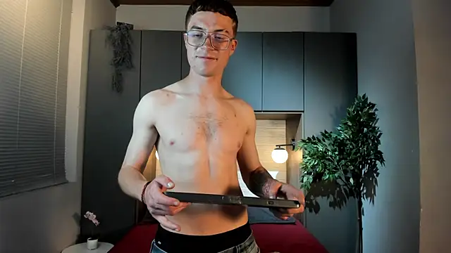 Lil James online show from May 2026 08:50:01 PM