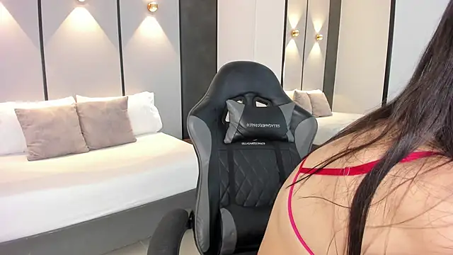 Snapshot of mia_collins96 chatting on February 2026 02:23:01 AM mia collins96 online show from February 2026 02:23:01 AM