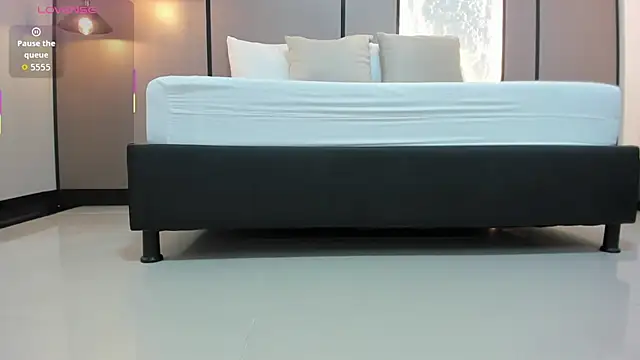 Snapshot of mia_collins96 chatting on March 2026 03:06:02 AM mia collins96 online show from March 2026 03:06:02 AM