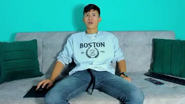 Snapshot of Nicolas_Torres_ chatting on October 2025 08:24:02 AM Nicolas Torres online show from October 2025 08:24:02 AM