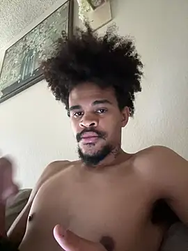 Snapshot of Mrmakeherwet_Tez chatting on February 2026 04:15:02 PM Mrmakeherwet Tez online show from February 2026 04:15:02 PM