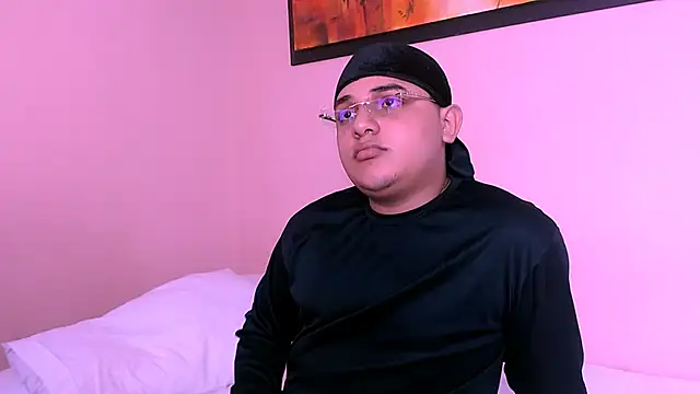 Santo Pecado  online show from October 2025 01:43:02 PM