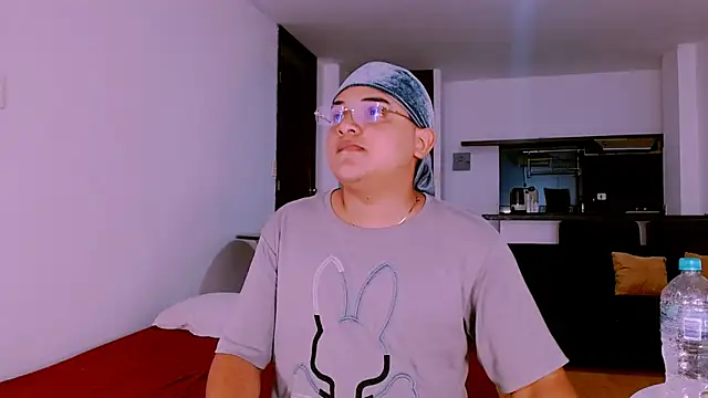 Santo Pecado  online show from October 2025 12:45:02 PM