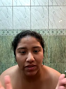 Kmiii21 online show from November 2025 05:23:01 PM