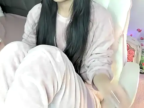 NewMoon2x online show from January 2026 06:44:01 PM