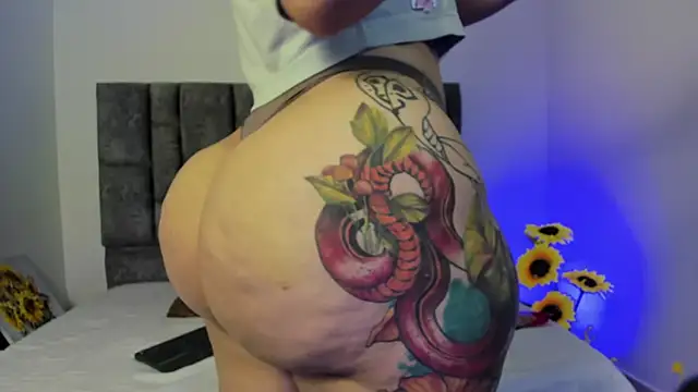 Snapshot of miah_storm chatting on October 2025 05:29:02 AM miah storm online show from October 2025 05:29:02 AM