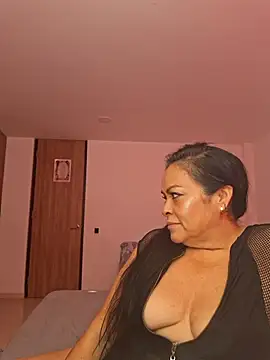 viviana-sexi online show from April 2026 01:38:02 PM