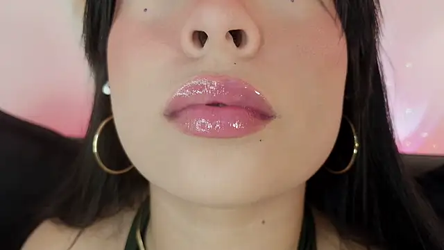 mia roux1 online show from June 2026 11:15:02 PM
