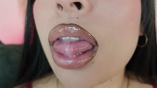 mia roux1 online show from July 2026 11:26:01 PM