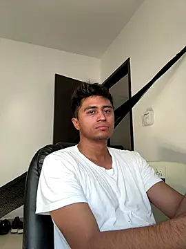 Snapshot of VERGALARGA120 chatting on December 2025 05:40:02 PM VERGALARGA120 online show from December 2025 05:40:02 PM