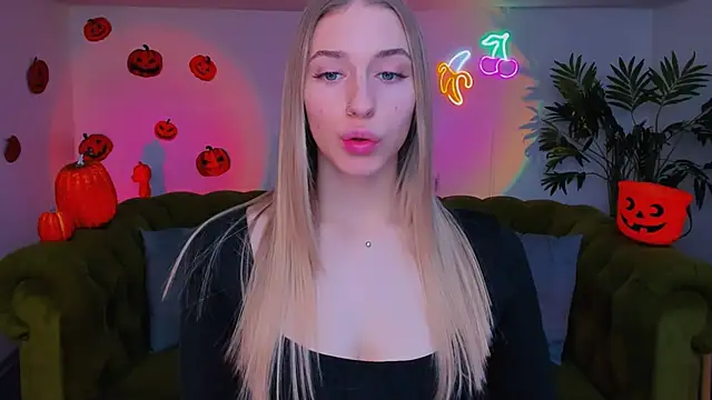 sassy cutie online show from November 2025 06:25:02 AM