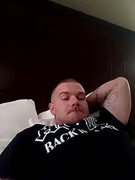 Snapshot of DadDDick925 chatting on December 2025 03:39:01 PM DadDDick925 online show from December 2025 03:39:01 PM