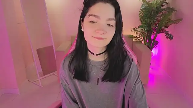 Snapshot of Linda_Sweetiest chatting on December 2025 12:31:02 AM Linda Sweetiest online show from December 2025 12:31:02 AM