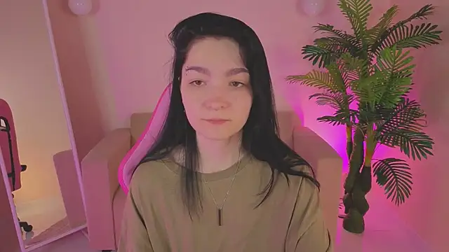 Snapshot of Linda_Sweetiest chatting on December 2025 12:48:01 AM Linda Sweetiest online show from December 2025 12:48:01 AM