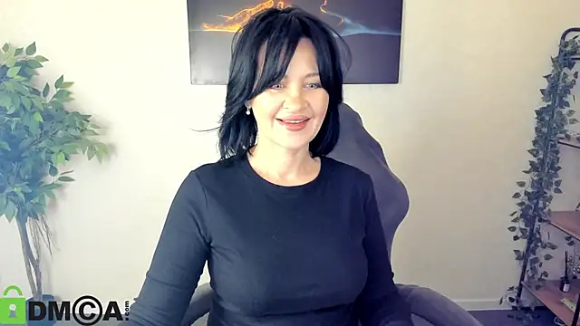 Sara Devills online show from May 2026 08:33:02 AM
