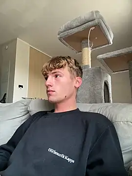 Charlycki online show from October 2025 08:18:01 AM