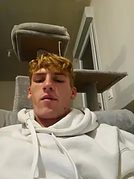 Charlycki online show from November 2025 05:48:02 PM