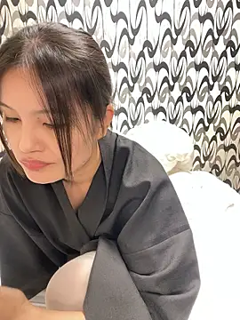 Rere-is-chcco online show from November 2025 10:21:02 PM