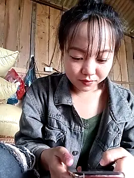 Quynhsumon online show from February 2026 04:20:01 AM