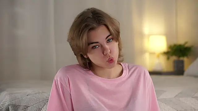 MelodyBaur online show from November 2025 01:31:01 PM