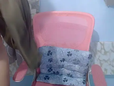 Skinny Jean18xxx online show from February 2026 10:48:02 PM