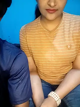 Snapshot of CoupleShow_432 chatting on November 2025 02:23:01 PM CoupleShow 432 online show from November 2025 02:23:01 PM