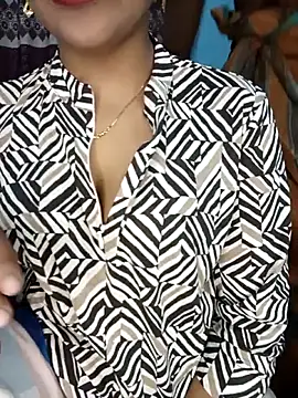 Snapshot of CoupleShow_432 chatting on February 2026 12:19:01 PM CoupleShow 432 online show from February 2026 12:19:01 PM