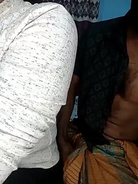 Snapshot of CoupleShow_432 chatting on February 2026 10:29:02 AM CoupleShow 432 online show from February 2026 10:29:02 AM