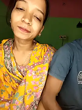 Snapshot of CoupleShow_432 chatting on February 2026 01:07:02 PM CoupleShow 432 online show from February 2026 01:07:02 PM