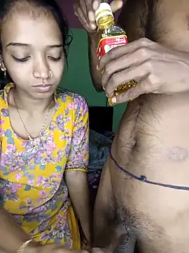 Snapshot of CoupleShow_432 chatting on February 2026 04:08:01 PM CoupleShow 432 online show from February 2026 04:08:01 PM