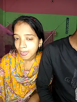 Snapshot of CoupleShow_432 chatting on February 2026 05:33:01 PM CoupleShow 432 online show from February 2026 05:33:01 PM