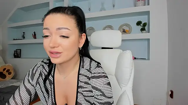 Snapshot of juliexxx chatting on February 2026 06:17:02 PM juliexxx online show from February 2026 06:17:02 PM