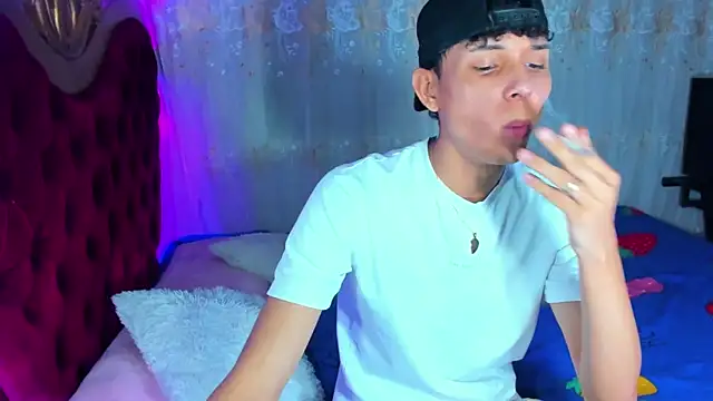 boyswantingplay online show from March 2026 11:22:02 PM