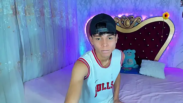 boyswantingplay online show from March 2026 07:53:02 PM