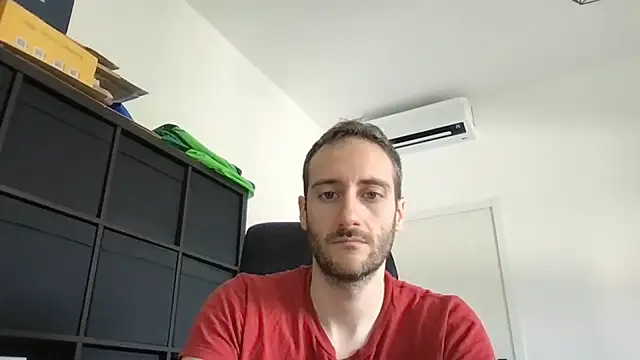 LukaShyGuy online show from May 2026 08:22:01 AM