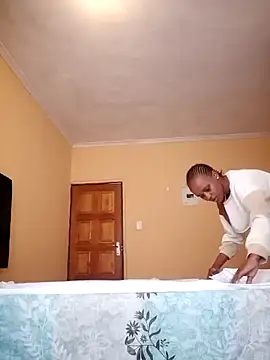 Snapshot of yummy-caramel chatting on March 2026 10:21:01 AM yummy-caramel online show from March 2026 10:21:01 AM