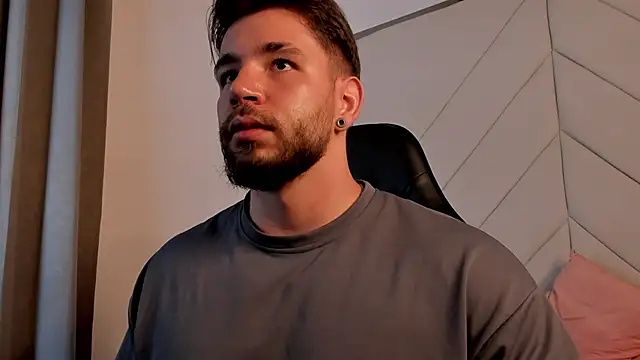 Snapshot of JACKSON_STIFLER chatting on April 2026 01:50:02 PM JACKSON STIFLER online show from April 2026 01:50:02 PM