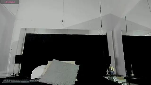 EmmadaSilva online show from May 2026 07:04:01 AM
