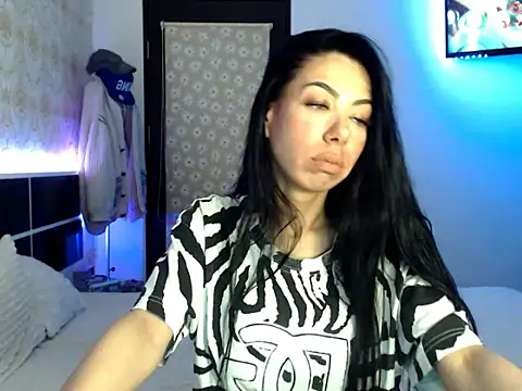 Amiaax online show from March 2026 04:43:01 PM