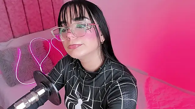 laana foxx online show from May 2026 10:51:01 PM