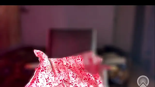 Snapshot of GiggleNGrind chatting on November 2025 09:36:02 PM GiggleNGrind online show from November 2025 09:36:02 PM