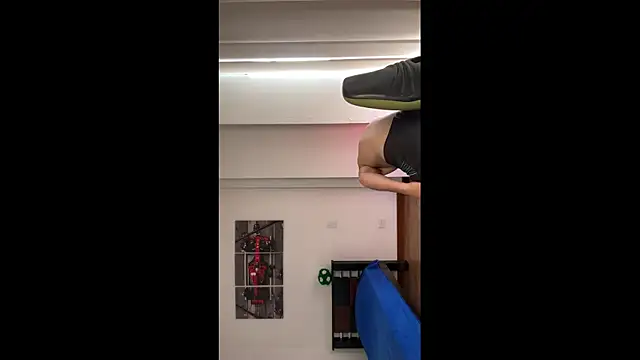 Snapshot of JUSTIN_JHONS chatting on November 2025 02:51:01 PM JUSTIN JHONS online show from November 2025 02:51:01 PM