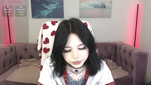 Snapshot of Emma_Kirks chatting on November 2025 10:29:01 AM Emma Kirks online show from November 2025 10:29:01 AM