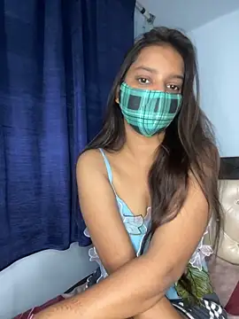 Snapshot of Cute_Marina chatting on October 2025 05:11:02 AM Cute Marina online show from October 2025 05:11:02 AM