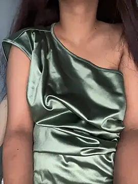 Snapshot of Cute_Marina chatting on May 2026 08:00:01 AM Cute Marina online show from May 2026 08:00:01 AM