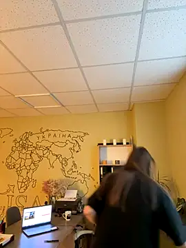 DollyRoma online show from November 2025 09:59:02 AM