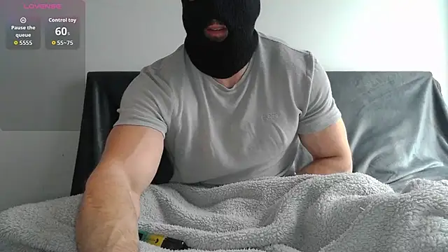 Masked Bull38 Uk online show from December 2025 09:51:01 AM