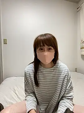 Snapshot of HONMONOHUUHU chatting on December 2025 03:54:02 PM HONMONOHUUHU online show from December 2025 03:54:02 PM