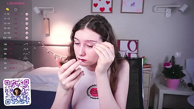 Snapshot of MegganKinson chatting on February 2026 05:29:01 AM MegganKinson online show from February 2026 05:29:01 AM